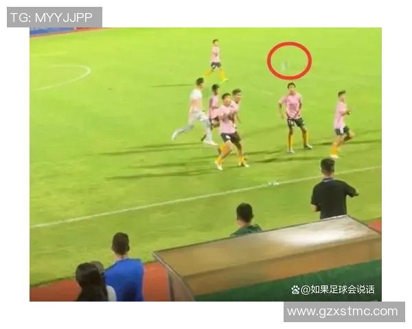 足球明星意外昏倒瞬间合集震惊球迷的真实场景与背后故事